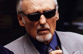 TELE 5: Dennis Hopper: Schurkenrollen reizen mich, weil ich in Wahrheit schüchtern und introvertiert bin