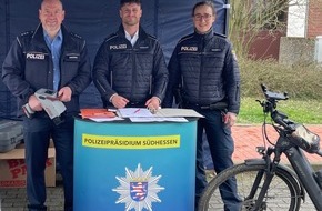 Polizeipräsidium Südhessen: POL-DA: Bensheim: 40 Fahrräder am "Tag der Polizei" codiert