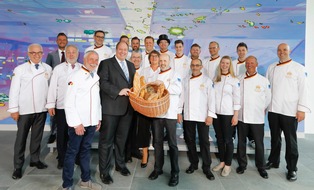 Zentralverband des Deutschen Bäckerhandwerks e.V.: Zum Tag des Deutschen Brotes: Das Bäckerhandwerk übergibt im Bundeskanzleramt den Brotkorb der Deutschen