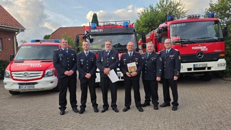 Freiwillige Feuerwehr Celle: FW Celle: Ehrungen bei der Ortsfeuerwehr Altenhagen