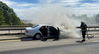 Polizeidirektion Landau: POL-PDLD: Landau/A65 - Fahrbahnsperrung nach Pkw-Brand