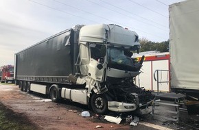 Polizeiinspektion Göttingen: POL-GÖ: (495/2018) LKW-Unfall auf der A 7 - Bildmaterial