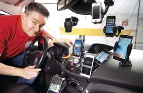 AUTO BILD: AUTO BILD-Test: Günstige Handy-Halter sind keine Wackel-Kandidaten