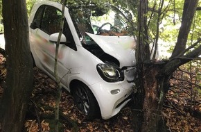 Polizeipräsidium Westpfalz: POL-PPWP: Unfall: Gegen Baum gefahren