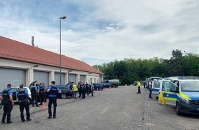Polizeipräsidium Nordhessen - Kassel: POL-KS: Angehende Polizistinnen und Polizisten führen Verkehrskontrollen mit Autobahnpolizei an A 7 durch und sammeln praktische Erfahrungen