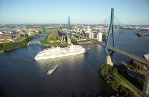 Hapag-Lloyd Cruises: "10 Jahre jung": In neuem Glanz feiert MS EUROPA runden Geburtstag bei einer Hafenkreuzfahrt in Hamburg (Mit Bild)