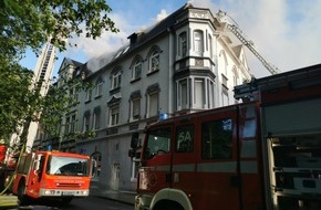 Feuerwehr Essen: FW-E: Wohnungsbrand mit Menschenrettung über Drehleiter - zwei Kleinkinder verletzt