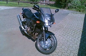 Polizeiinspektion Hildesheim: POL-HI: Schwarze Kawa Z 750 S vom Garagenhof Meisenweg/Giesen entwendet. Giesen(fm)