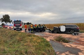 Kreisfeuerwehr Rotenburg (Wümme): FW-ROW: Verkehrsunfall auf L142: Beifahrer von Feuerwehr befreit
