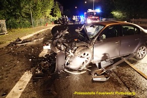 FW-PL: OT-Böddinghausen. Schwerer Verkehrsunfall nach Frontalzusammenstoß mit vier zum Teil Schwerstverletzten, darunter auch zwei Kinder.