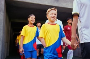 Lidl: Lidl startet seine Kampagne zur UEFA EURO 2024 TM mit dem "Lidl Kids Team"