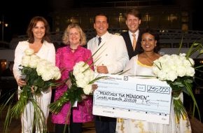 Hapag-Lloyd Cruises: Charity Gala: MS EUROPA-Gäste spenden Rekordsumme von 250.000 Euro für Almaz und Karlheinz Böhm Stiftung