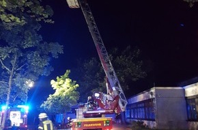 Feuerwehr Erkrath: FW-Erkrath: Brandstiftung sowie Sachbeschädigung im Schulzentrum Rankestraße