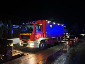 KFV Bodenseekreis: Großbrand in Neufrach - Feuerwehr verhindert Übergreifen auf Wohnhaus