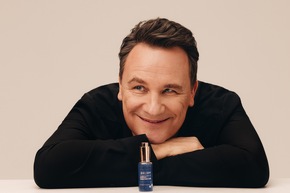 Strahlend schön: Guido Maria Kretschmer und ROSSMANN launchen exklusive Kosmetik-Brand