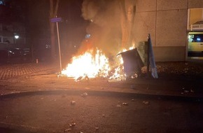 Feuerwehr Dortmund: FW-DO: Balkonbr&auml;nde und einige kleine Feuer in der Silvesternacht - Feuerwehr und Rettungsdienst ziehen Bilanz