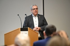 Universität Koblenz: Über 360 Absolvent*innen des Fachbereichs Mathematik / Naturwissenschaften der Universität Koblenz verabschiedet