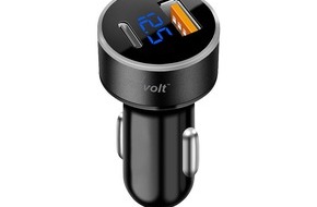 PEARL GmbH: revolt Kfz-USB-Ladegerät, LED-Spannungsanzeige, USB-C PD & USB Typ A, 32 Watt: Lädt bis zu 2 USB-Mobilgeräte und zeigt die Kfz-Batteriespannung an