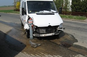 Polizeiinspektion Hildesheim: POL-HI: Hydrant abgefahren