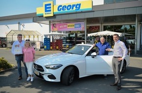 Edeka Südwest: Presse-Information: Glücklicher Gewinner eines Cabriolets