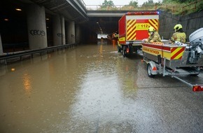 Feuerwehr Ratingen: FW Ratingen: Folgemeldung: Starkregenereignis beschert Einsätze in Ratingen - Feuerwehr in Alarmbereitschaft