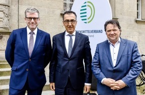 Lebensmittelverband Deutschland e. V.: Lebensmittelverband bestätigt Präsidenten René Püchner im Amt