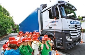 AUTO BILD: AUTO BILD: Tödliche Lkw-Unfälle - weil Politik und Industrie zögern