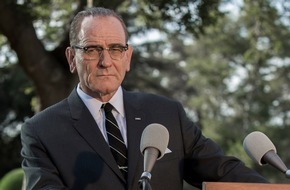 Sky Deutschland: "Der lange Weg": Sky präsentiert den von Kritikern gefeierten HBO-Film mit Bryan Cranston in der Hauptrolle