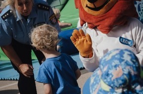 Polizeipräsidium Südhessen: POL-DA: Rüsselsheim: "Tag der offenen Tür" der Polizeidirektion Groß-Gerau - Kampagne "Einsatz verdient Respekt" erlebbar gemacht