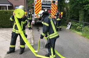 Feuerwehr und Rettungsdienst Bonn: FW-BN: Zimmerbrand in Bonn-Castell - Bewohnerin handelte vorbildlich