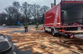 Feuerwehr Bochum: FW-BO: 200 Quadratmeter Ölspur nach Verkehrsunfall