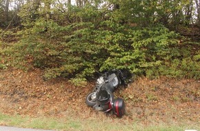 Polizei Mettmann: POL-ME: Nachtrag zu Pressemeldung OTS 2009157: 61-jähriger Motorradfahrer bei Verkehrsunfall schwerstverletzt: Polizei ermittelt und sucht Zeugen des Unfallhergangs - Velbert - 2009162