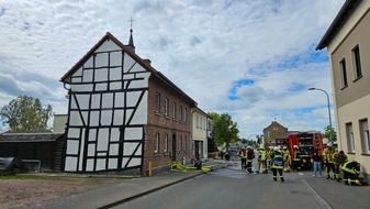 Freiwillige Feuerwehr Wachtberg: FW Wachtberg: Gebäudebrand in Wachtberg-Adendorf