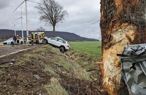 Polizeiinspektion Hameln-Pyrmont/Holzminden: POL-HM: Verkehrsunfall auf der L 423 zwischen Coppenbrügge und Hohnsen mit vier verletzten Personen