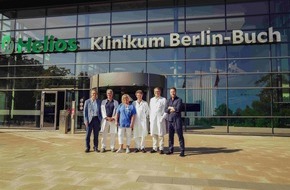 Helios Gesundheit: Mehr als medizinische Versorgung: Michael M&uuml;ller, Regierender B&uuml;rgermeister a. D., und Autor Florian Schwiecker besuchen den ICKE Verein und die Kinderklinik am Helios Klinikum Berlin-Buch