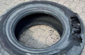 Polizeiinspektion Nienburg / Schaumburg: POL-STH: Reifen besch&auml;digt Mauer