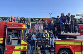 Freiwillige Feuerwehr Menden: FW Menden: Brandschutzerziehung im Kindergarten und in der Grundschule Schwitten
