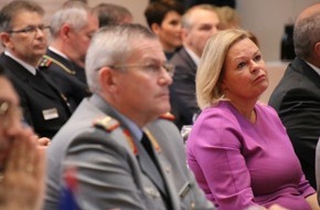 Deutscher Feuerwehrverband e. V. (DFV): "Feuerwehren leben in der Lage und sind handlungsfähig" / 71. Delegiertenversammlung des Deutschen Feuerwehrverbandes in Frankfurt am Main