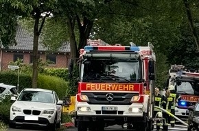 Feuerwehr Dinslaken: FW Dinslaken: Dachstuhlbrand auf der Marthastraße