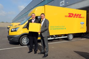 Erfolgreicher Start der Vorproduktion: Deutsche Post DHL Group und Ford stellen E-Transporter StreetScooter WORK XL vor