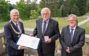 Universität Hohenheim: Universitätsmedaille für Ministerialdirigent a. D. Joachim Hauck