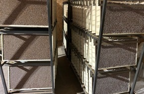 Zollfahndungsamt Hannover: ZOLL-H: Illegale Zigarettenfabrik in Sachsen-Anhalt / ZOLL ver&ouml;ffentlicht neue Erkenntnisse / Vier Festnahmen im Einsatzverlauf, umfangreiche Beweissicherung