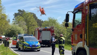 Freiwillige Feuerwehr Selfkant: FW Selfkant: Verkehrsunfall mit eingeklemmter Person