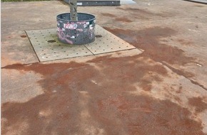 Polizei Bielefeld: POL-BI: Skateranlage verunreinigt - Umwelts&uuml;nder gesucht