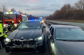 Freiwillige Feuerwehr Sankt Augustin: FW Sankt Augustin: Verkehrsunfall mit vier PKW auf der Autobahn A3