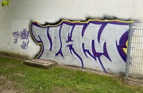 Kreispolizeibehörde Wesel: POL-WES: Moers - Graffitis an Schulen / Zeugen gesucht