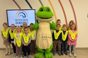 Polizeiinspektion Celle: POL-CE: Sicher zur Schule - Übergabe reflektierender Warnüberwürfe an Erstklässler in Stadt und Landkreis Celle