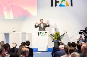 IFAT Weltleitmesse Umwelt-Technologie: "Unser Schiff rammte einen Plastikberg" / Offizielle Eröffnung der IFAT 2018 mit Kunststoff-Debatte