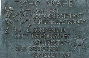 Polizeiinspektion Rostock: POL-HRO: Bronzetafel gestohlen - Kriminalpolizei bittet um Mithilfe