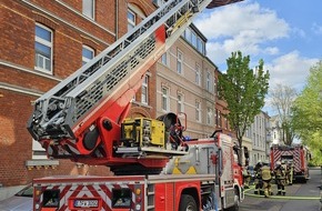 Feuerwehr Essen: FW-E: Rauchentwicklung aus dem Keller eines Mehrfamilienhauses - mehrere Wohnungen verraucht